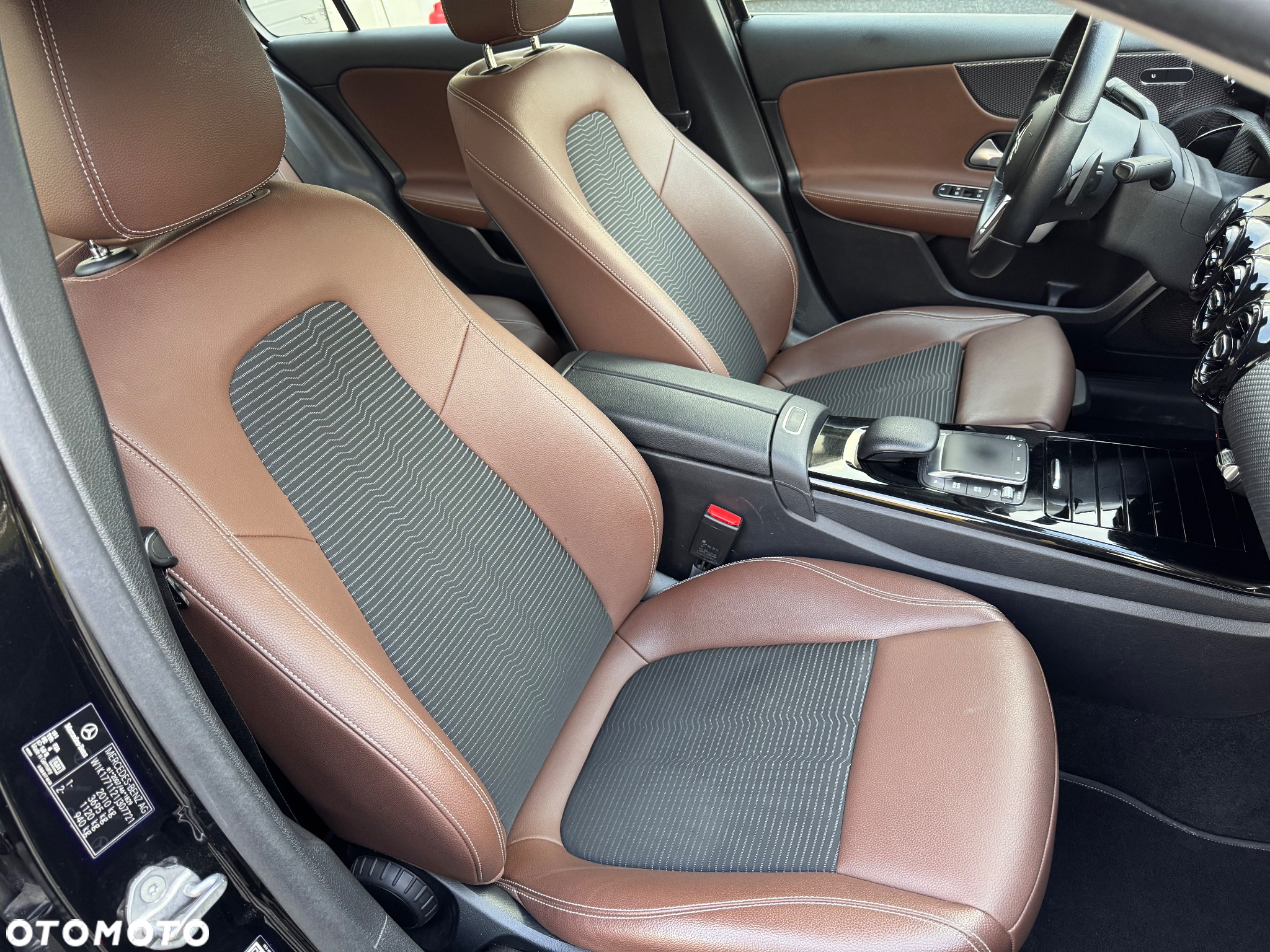 Mercedes-Benz Klasa A 200 d Progressive 8G-DCT - 21