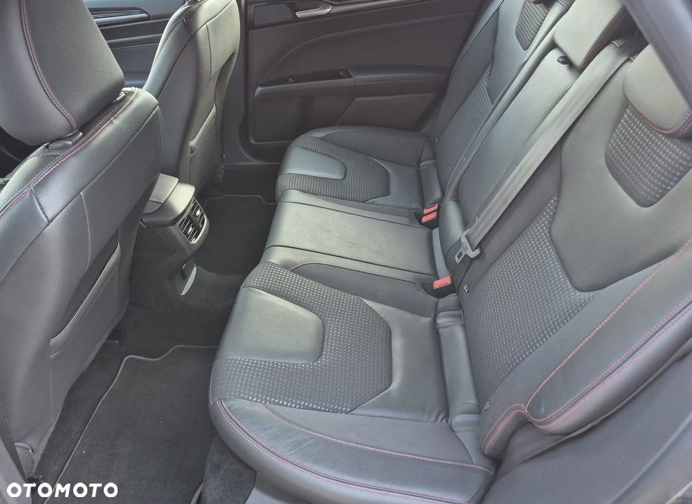 Ford Mondeo 2.0 EcoBlue ST-Line - 28