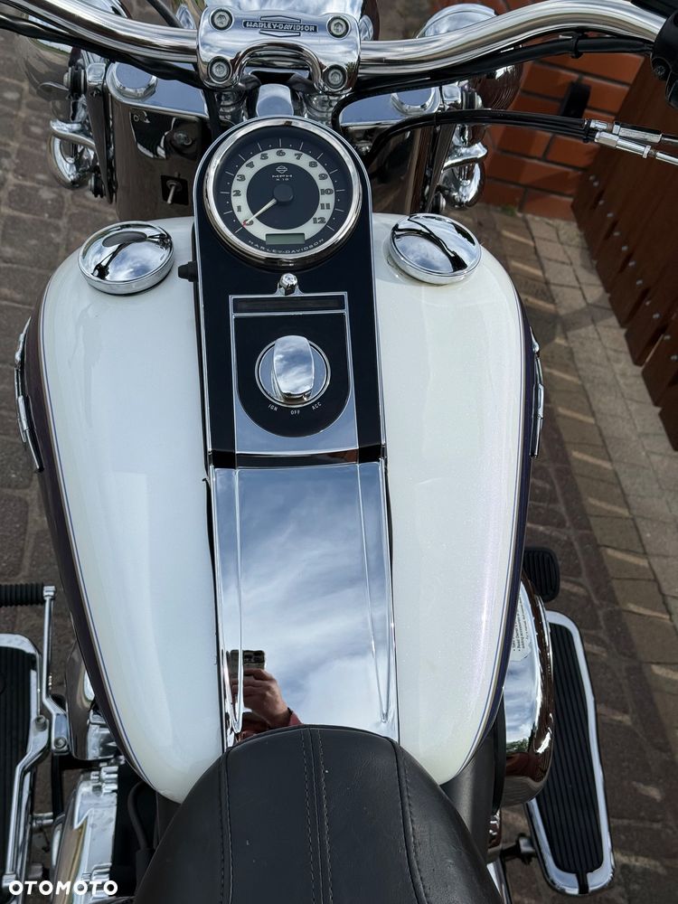 Harley-Davidson Softail Deluxe - 15