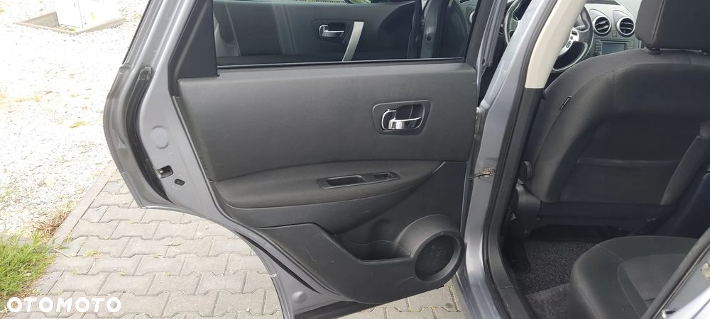 Nissan Qashqai 2.0 4x4 visia - 21