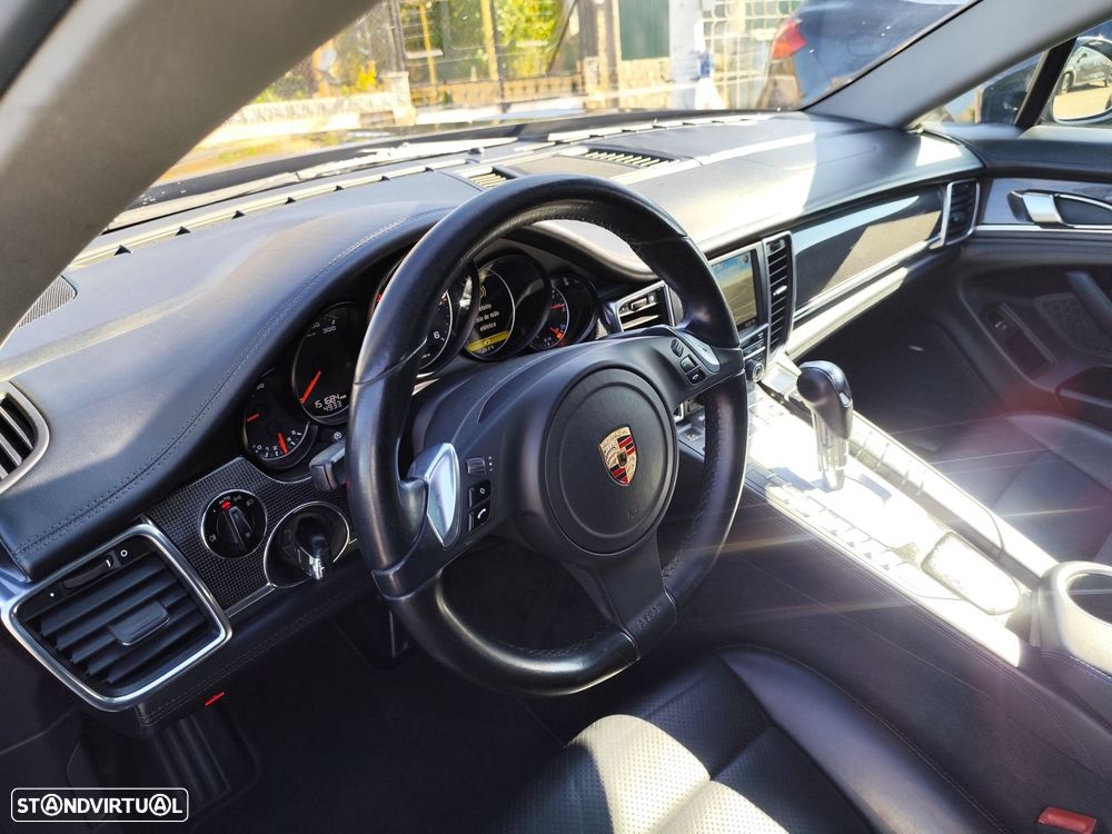 Porsche Panamera - 18