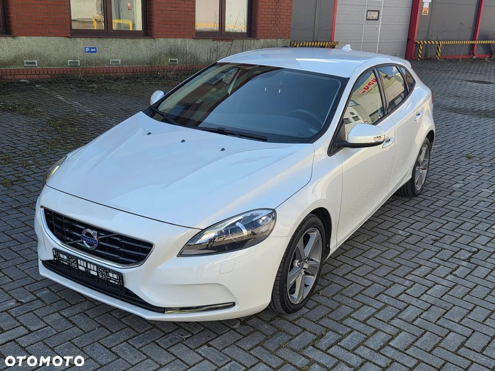 Volvo V40 T2 Summum - 19