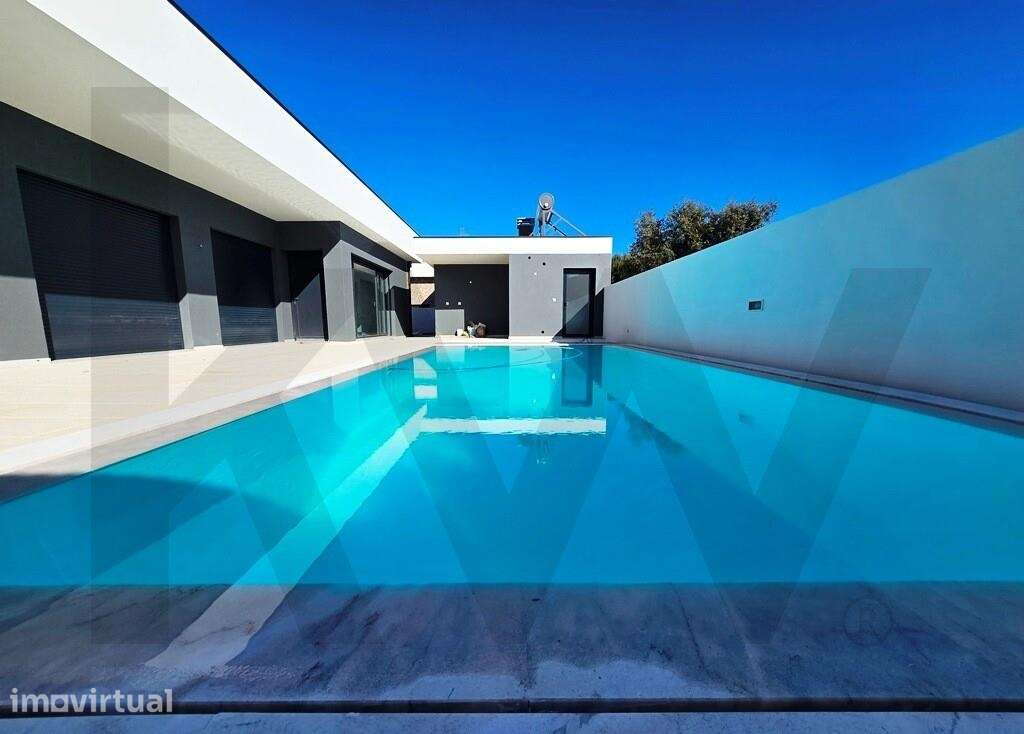 Moradia Isolada T4, c/Piscina e Garagem, Quinta do Anjo - Grande imagem: 5/53