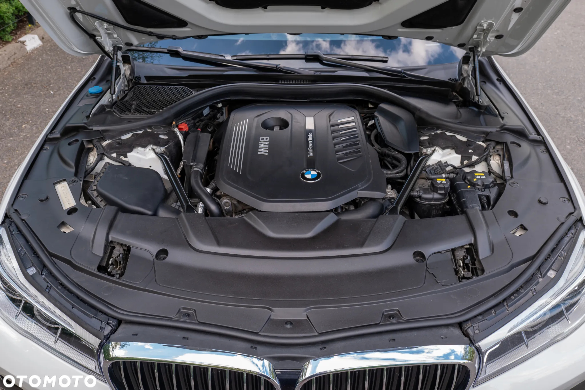 BMW Seria 7 740Li - 39