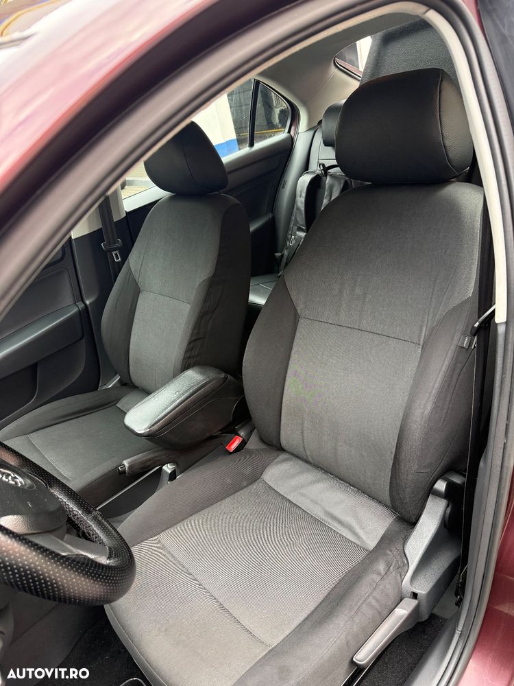 Skoda RAPID 1.6 TDI Active - 10