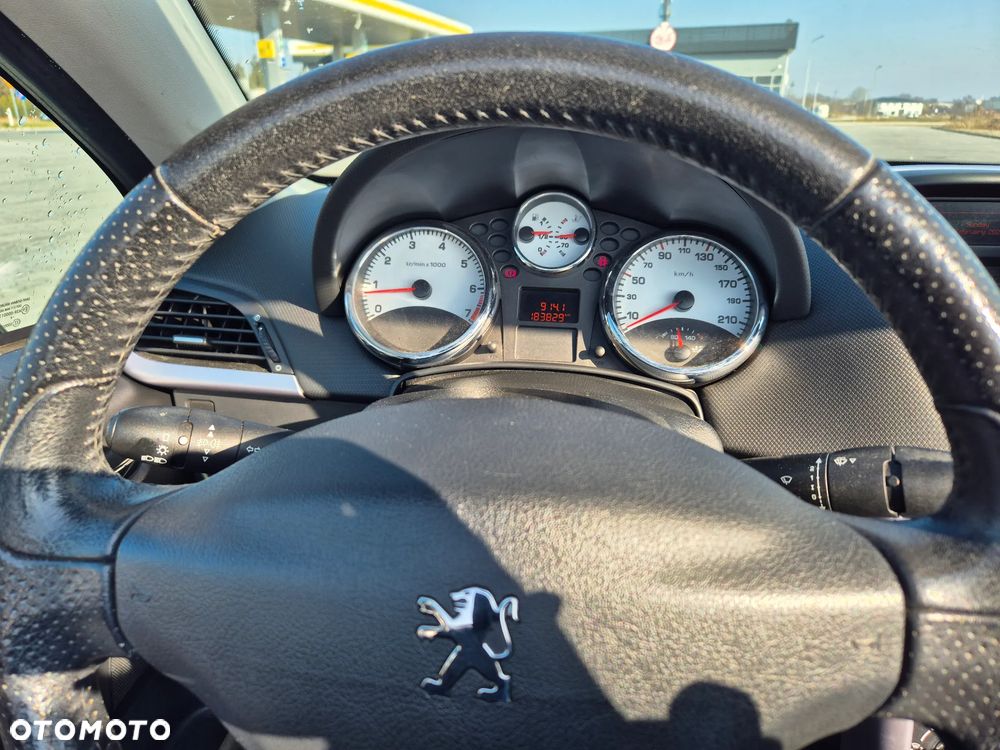 Peugeot 207 CC - 5