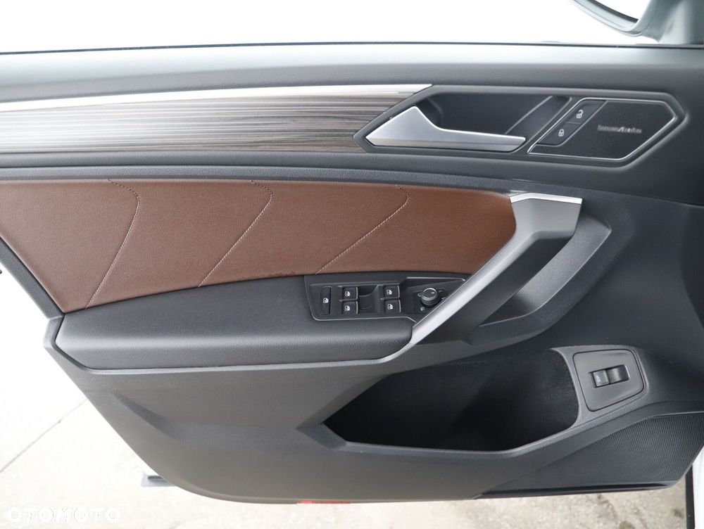 Volkswagen Tiguan Allspace - 19