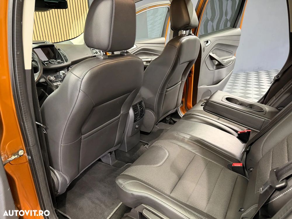 Ford Kuga 2.0 TDCi 4WD Powershift Titanium - 19