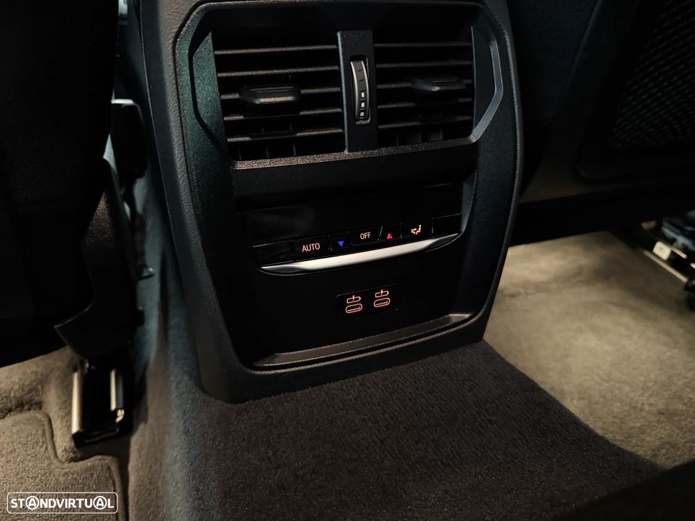 BMW 320 e Aut. Advantage - 24