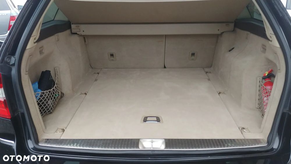 Mercedes-Benz Klasa E 250 CDI 4-Matic Elegance - 24