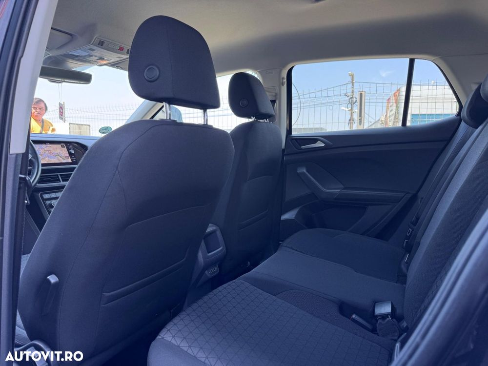 Volkswagen T-Cross - 27