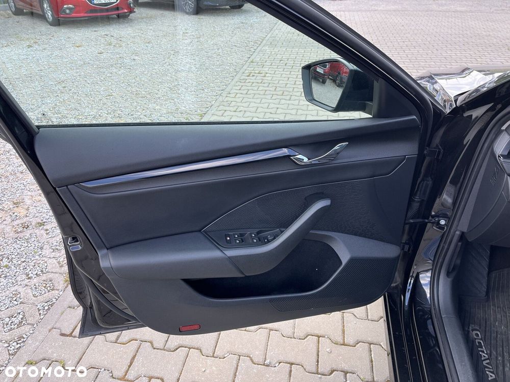 Skoda Octavia 2.0 TDI Ambition DSG - 11