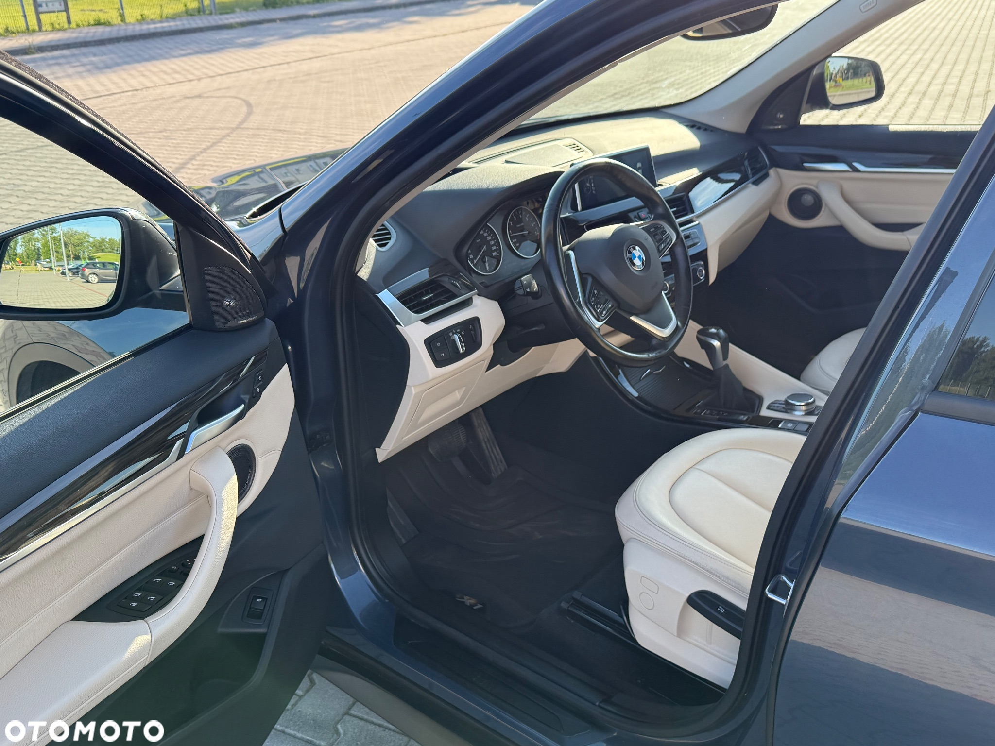 BMW X1 xDrive20i xLine - 12