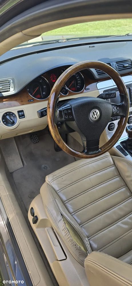 Volkswagen Passat 2.0 TDI 4Mot Highline - 3