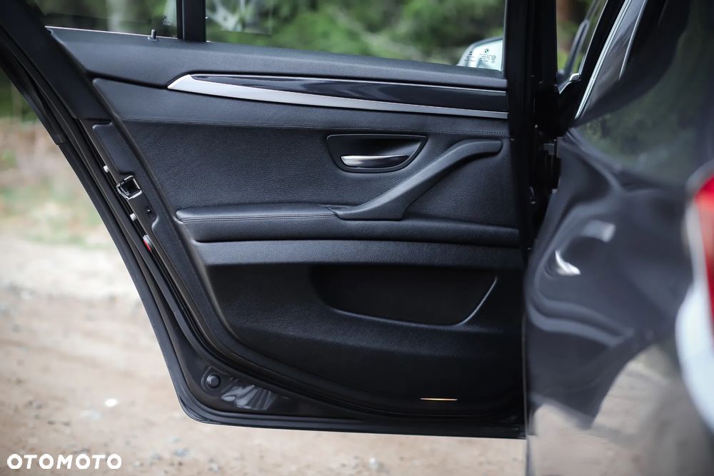 BMW Seria 5 520d - 11