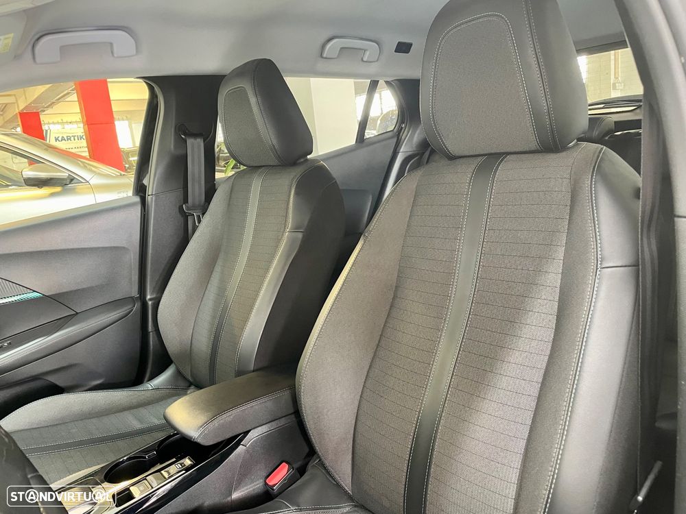 Peugeot 2008 PureTech 130 EAT8 Allure Pack - 19