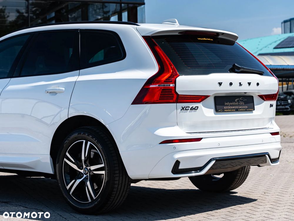 Volvo XC 60 B4 B Plus Dark - 12
