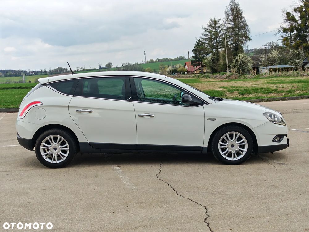 Lancia Delta 1.4 T-Jet 16v Oro - 5