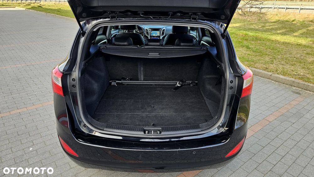 Hyundai i30 1.6 CRDi Automatik Trend - 18