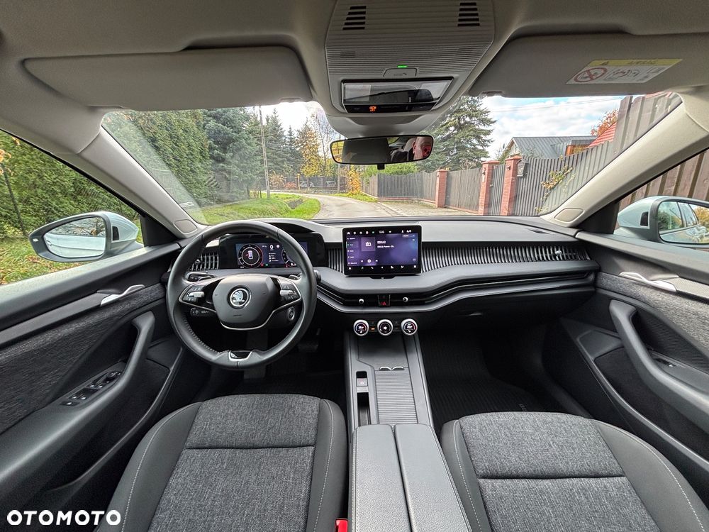 Skoda Superb 2.0 TDI SCR Essence DSG - 14