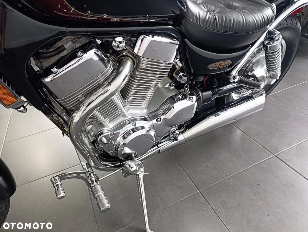 Suzuki Intruder - 9