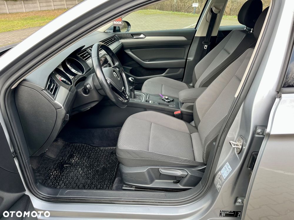 Volkswagen Passat 2.0 TDI BMT Comfortline - 10