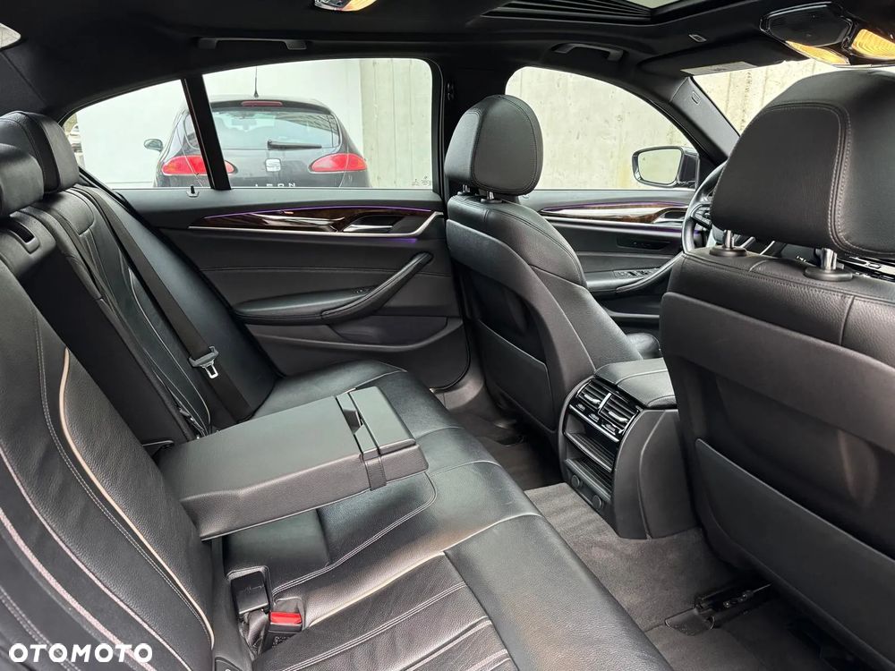 BMW Seria 5 530e - 15
