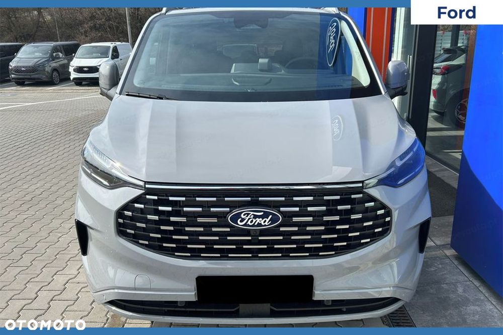 Ford Tourneo Custom - 3