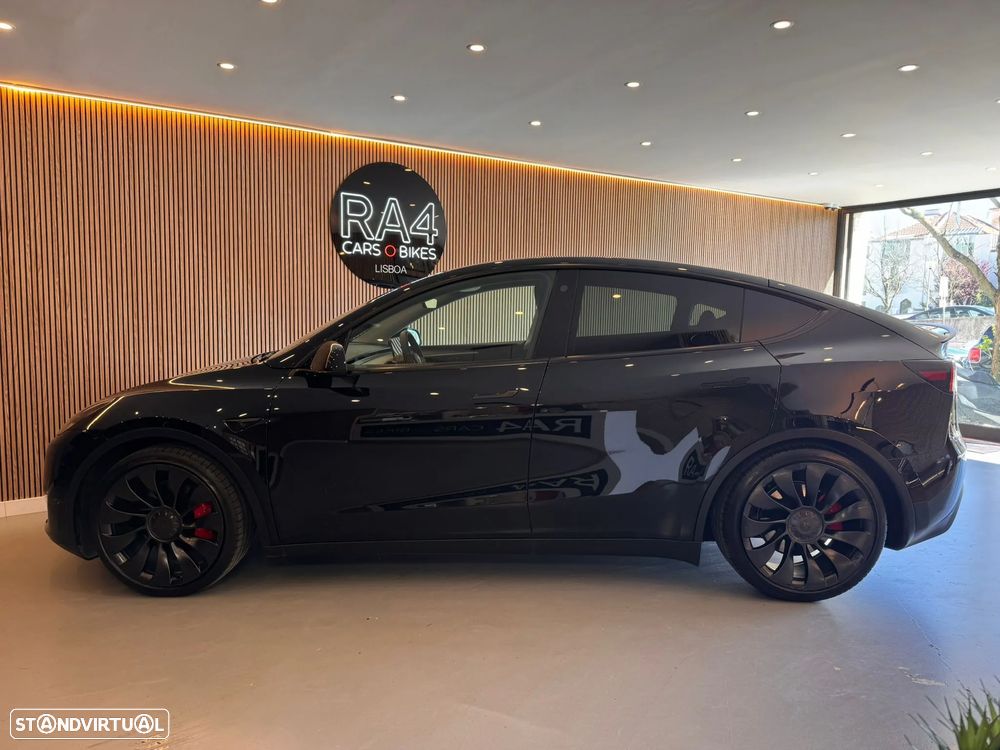 Tesla Model Y Performance Tração Integral - 18