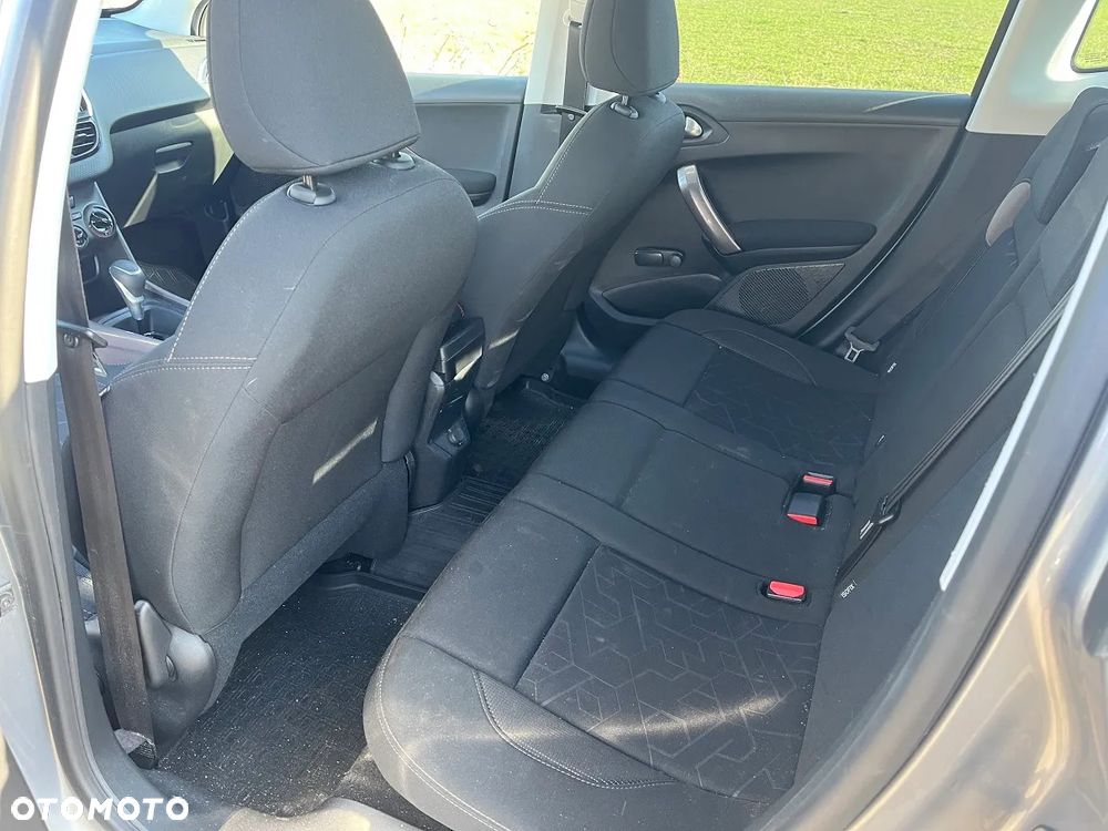 Peugeot 2008 1.2 Pure Tech Allure S&S EAT6 - 12