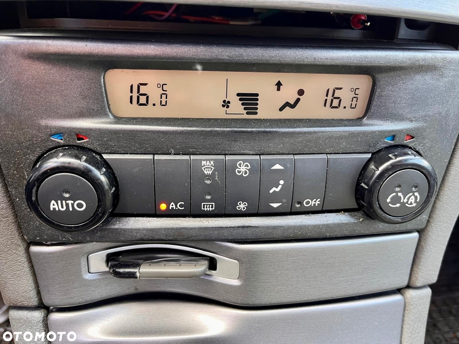 Renault Laguna - 12