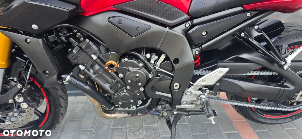 Yamaha FZ - 28