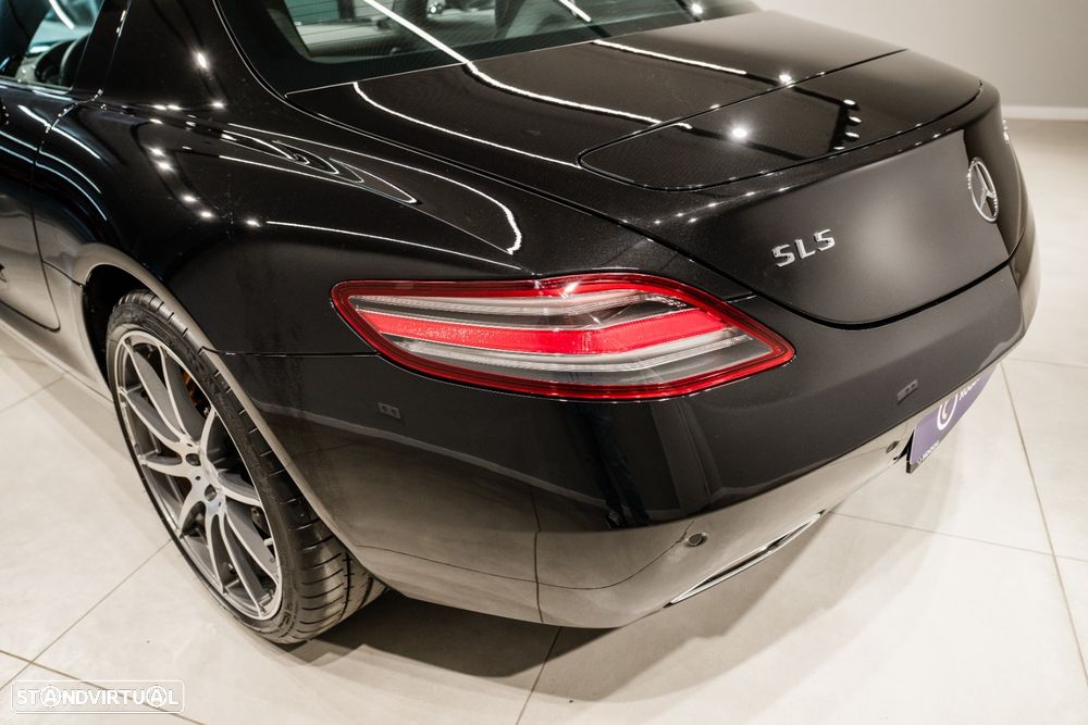 Mercedes-Benz SLS 63 AMG - 6