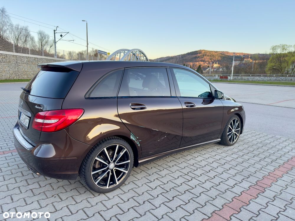 Mercedes-Benz Klasa B 220 4-Matic - 13