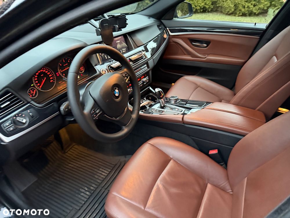 BMW Seria 5 520d Luxury Line - 13