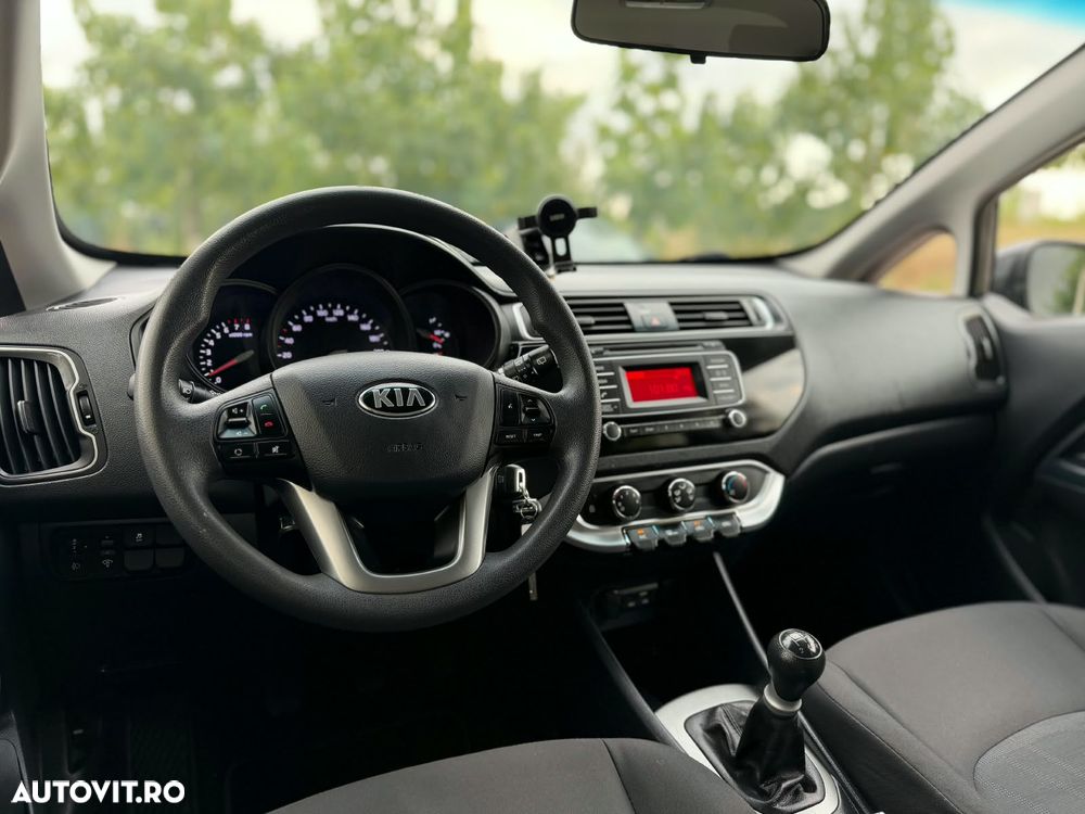Kia Rio - 7
