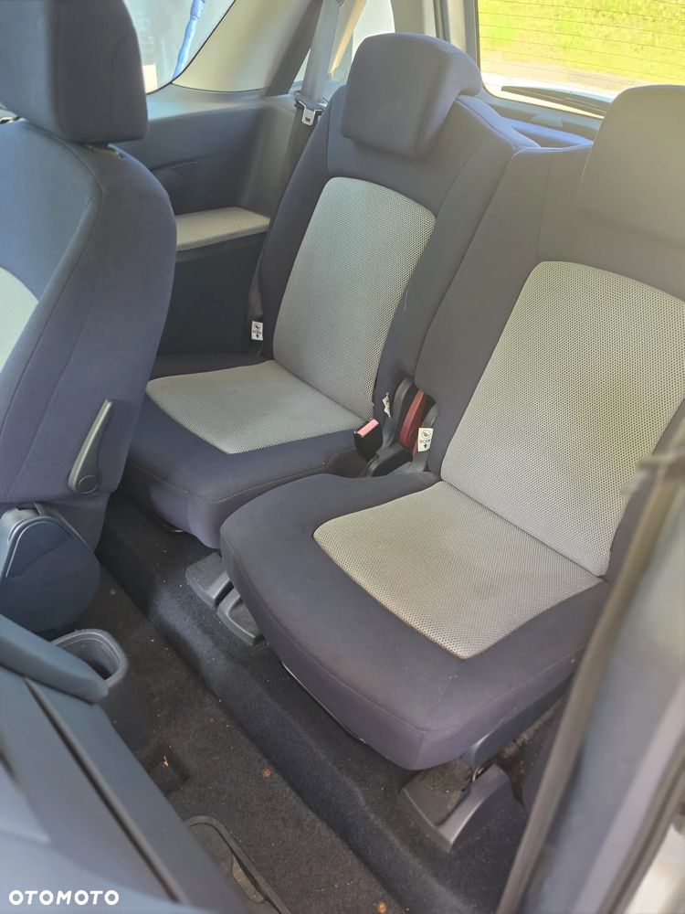 Peugeot 1007 - 6