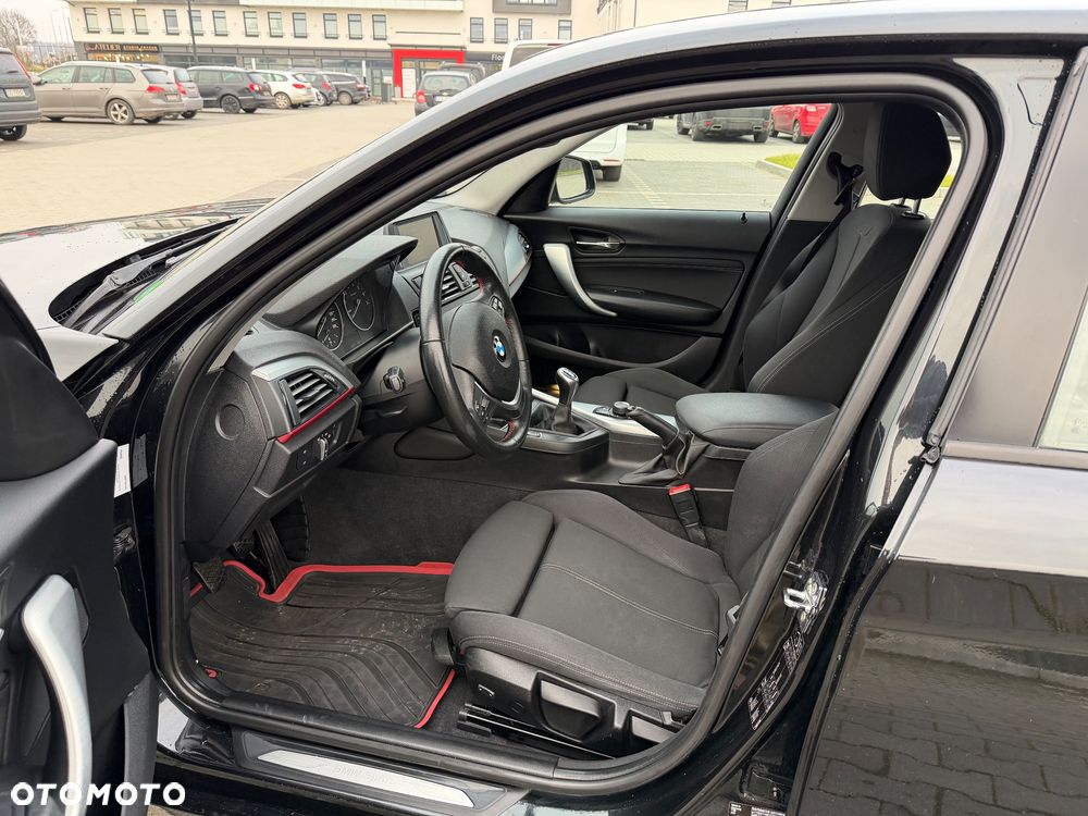 BMW Seria 1 118i Sport Line - 15