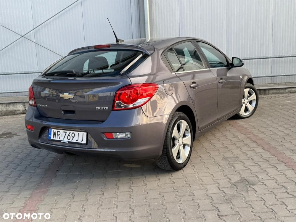 Chevrolet Cruze 1.8 LTZ - 3