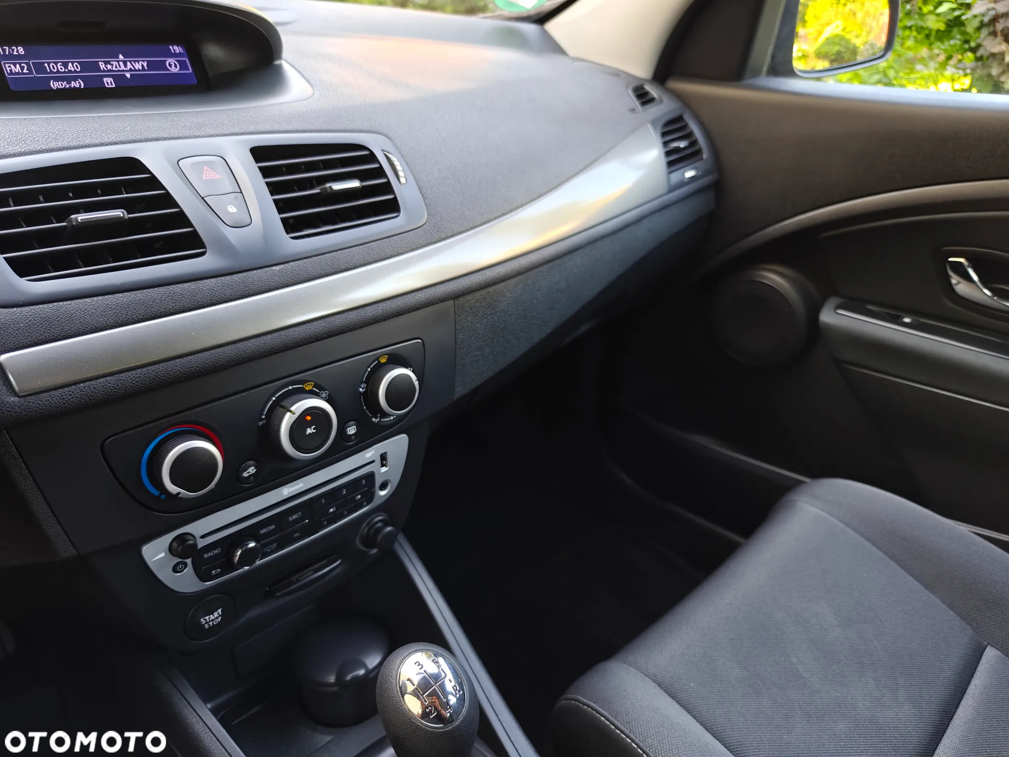 Renault Megane 1.6 16V 100 Authentique - 12