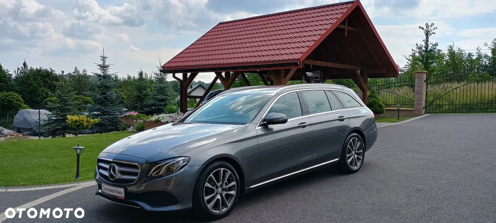 Mercedes-Benz Klasa E 200 CGI BlueEFFICIENCY Automatik Avantgarde - 2