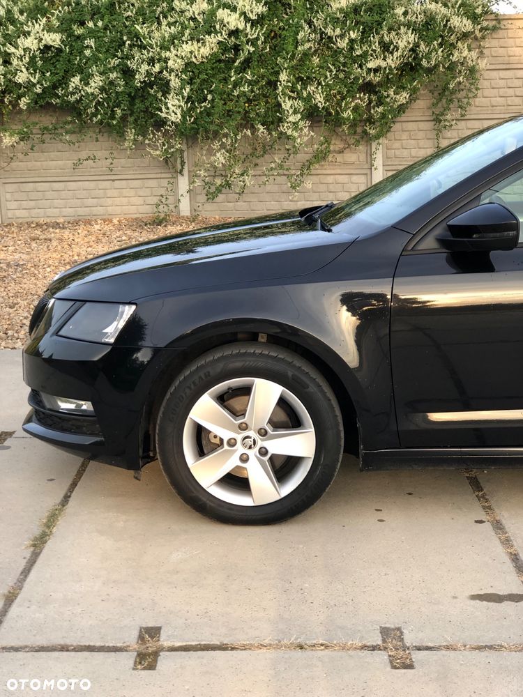 Skoda Octavia 2.0 TDI Ambition DSG - 16