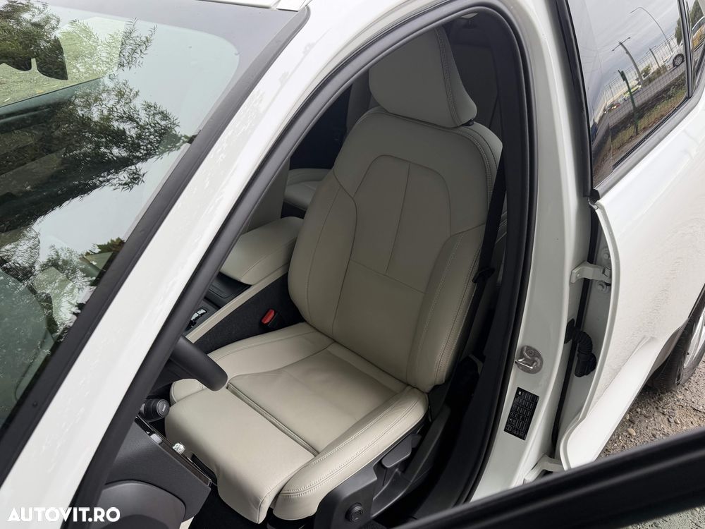 Volvo XC 40 B3 B DKG Core - 13