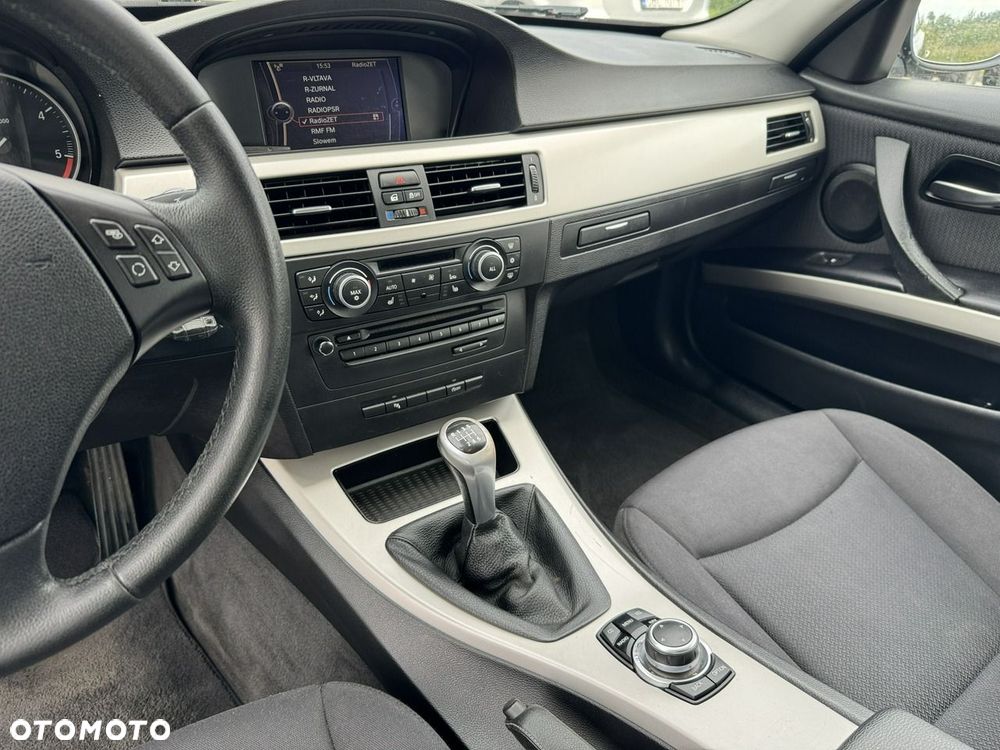 BMW Seria 3 318d DPF Edition Exclusive - 21