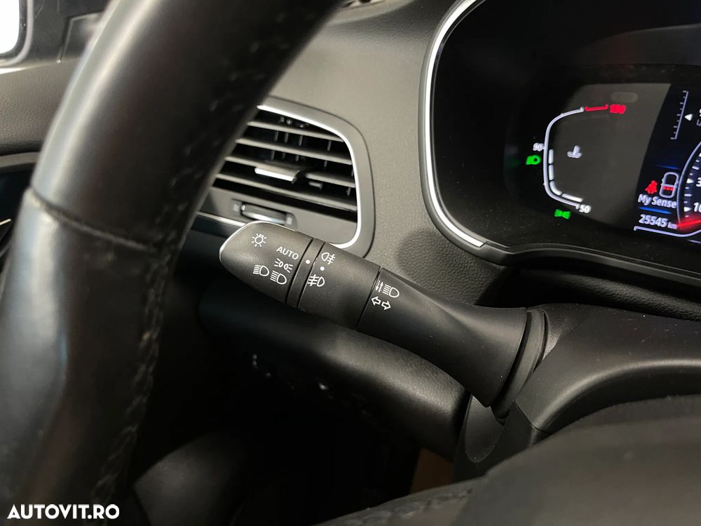 Renault Megane TCe 140 EDC GPF Techno - 22
