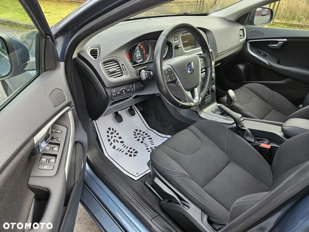 Volvo V40 D2 - 16