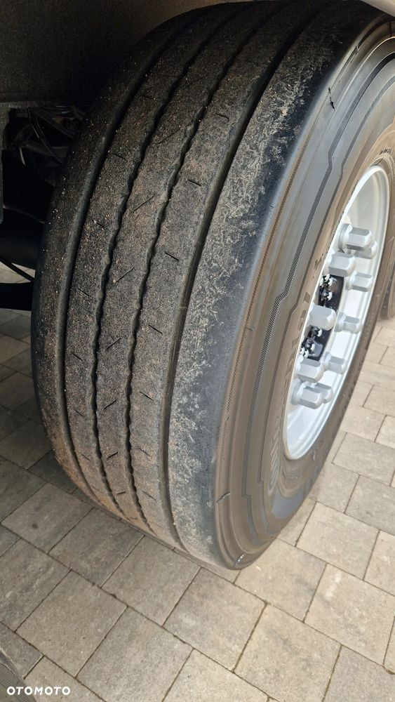 Schmitz Cargobull * CHŁODNIA * OŚ PODNOSZONA * 4 RYGLE * - 36