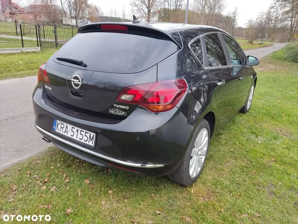 Opel Astra 1.4 Turbo Cosmo - 4