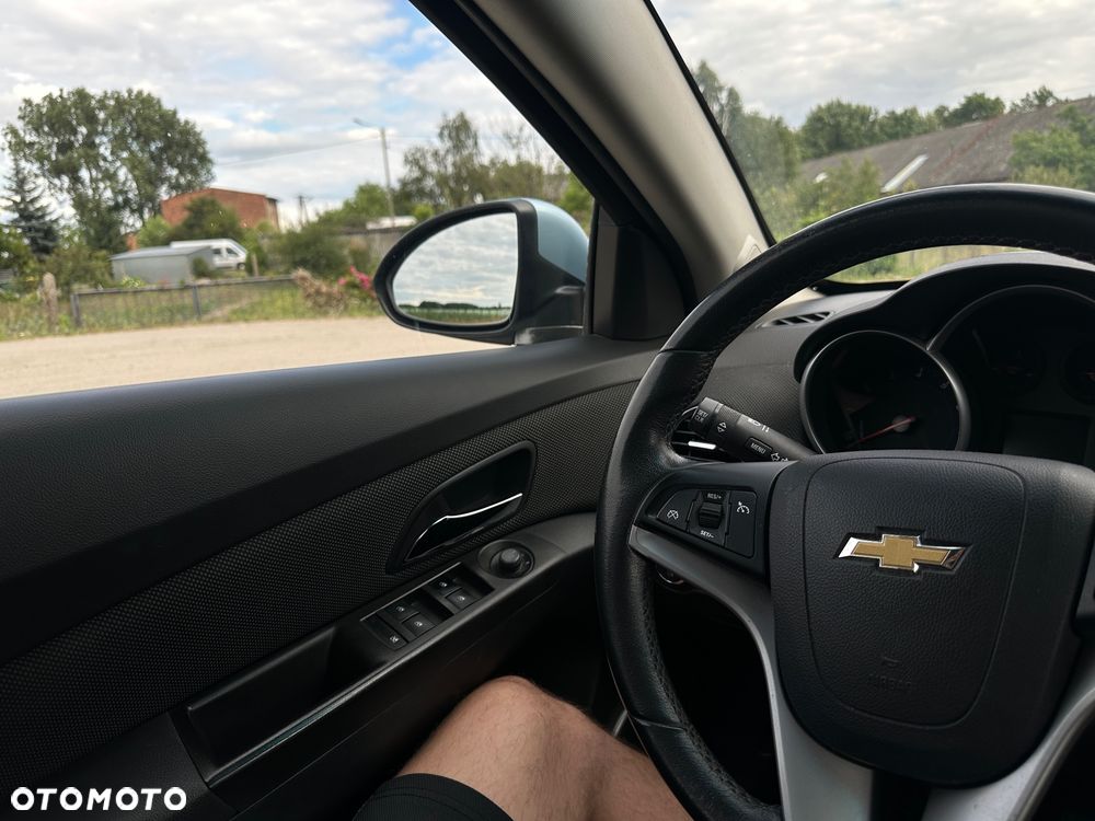 Chevrolet Cruze 1.4 T LT - 10