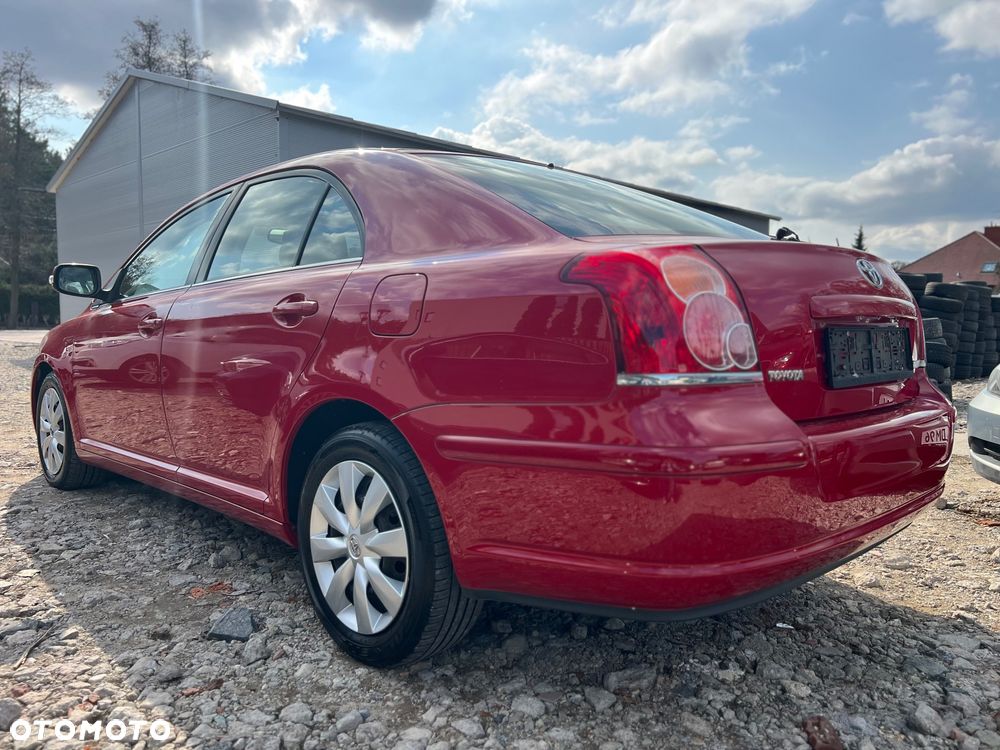 Toyota Avensis 2.0 VVT-i Sol - 8